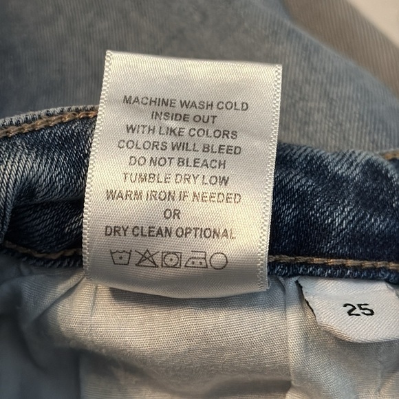 Vervet Asymmetrical Waist Two Toned Distressed Crop Jeans Size 25 - Picture 11 of 12